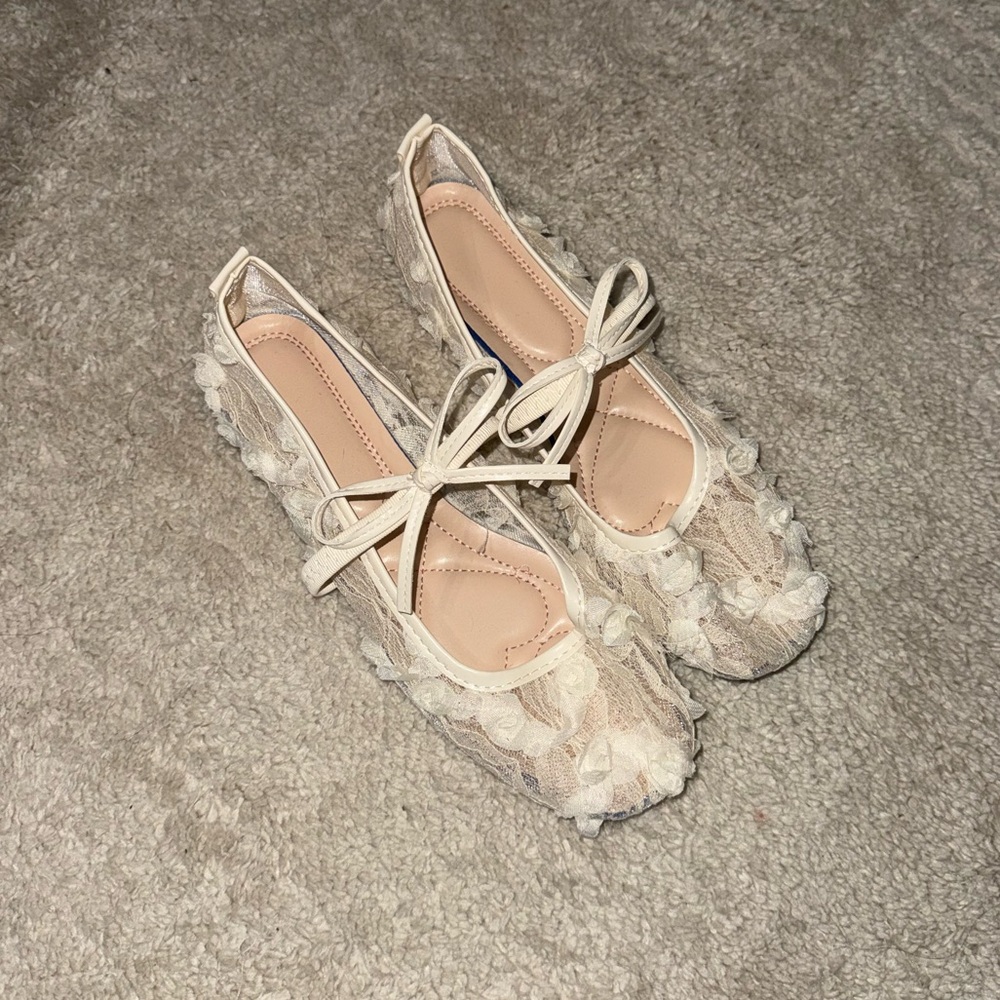 SHEIN Cream Lace Flats with Bow